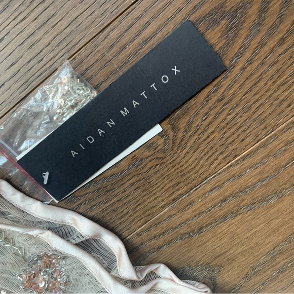 NWT Aidan Mattox Slit-Sleeve Beaded Blouson Dress size 4 - Picture 5 of 8